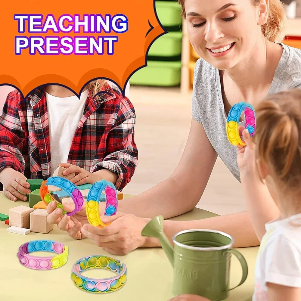 12/24/36PCS Bubble colorato in silicone Wristband Festa dei bambini, regali di compleanno, souvenir di nozze, carnevale e braccialetti di festa